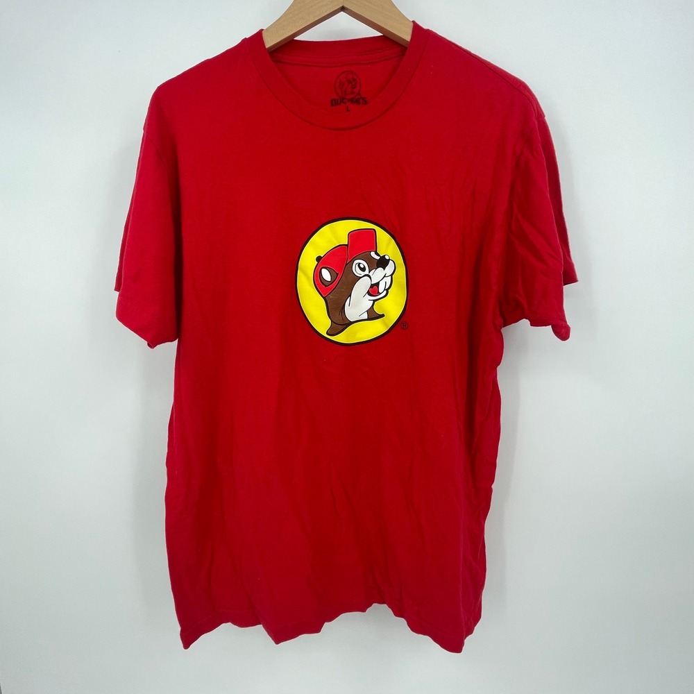 Buc-ee's Red Graphic T-Shirt Large Short Sleeve Beaver Logo Cotton Texas‎ Tee